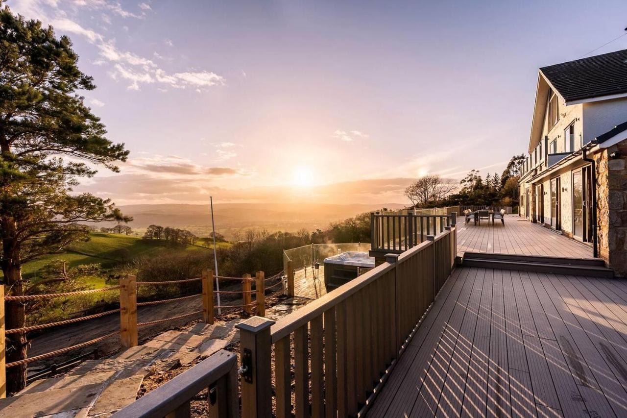 Clwyd Gate Manor Pool Sauna Hottub Cave Wales Ruthin Exterior foto